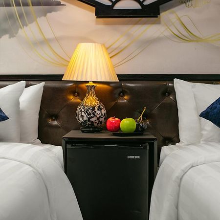 Fantasea Imperial Cruise Hotel Ha Long Buitenkant foto