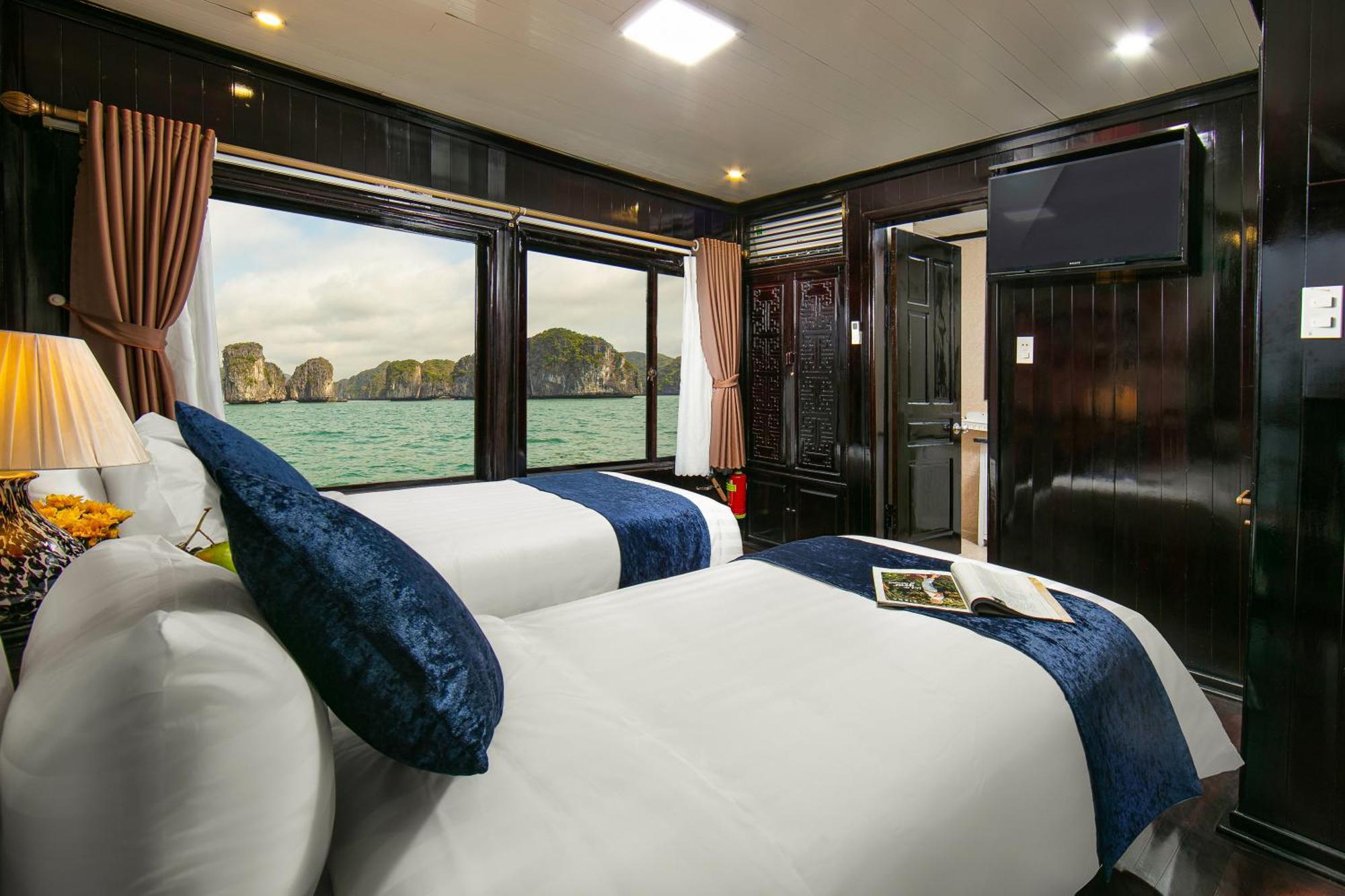 Fantasea Imperial Cruise Hotel Ha Long Buitenkant foto