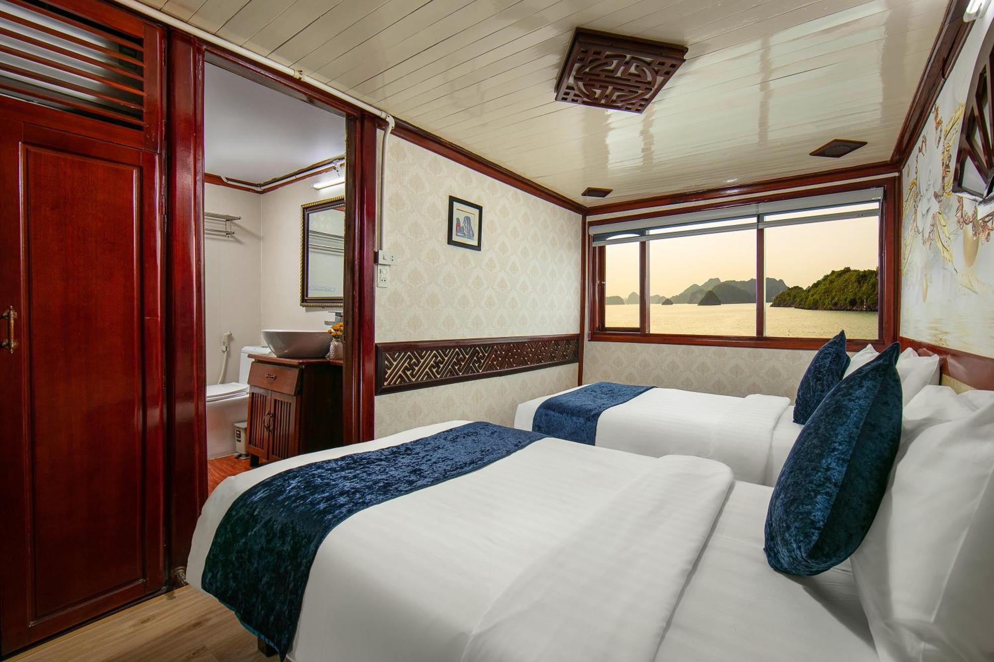 Fantasea Imperial Cruise Hotel Ha Long Buitenkant foto