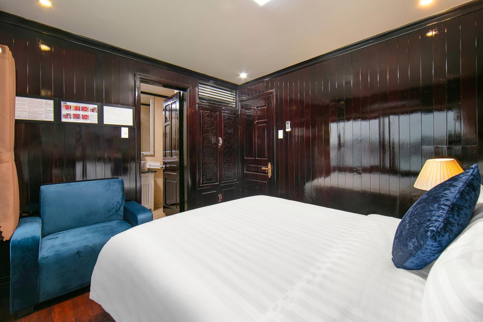 Fantasea Imperial Cruise Hotel Ha Long Buitenkant foto