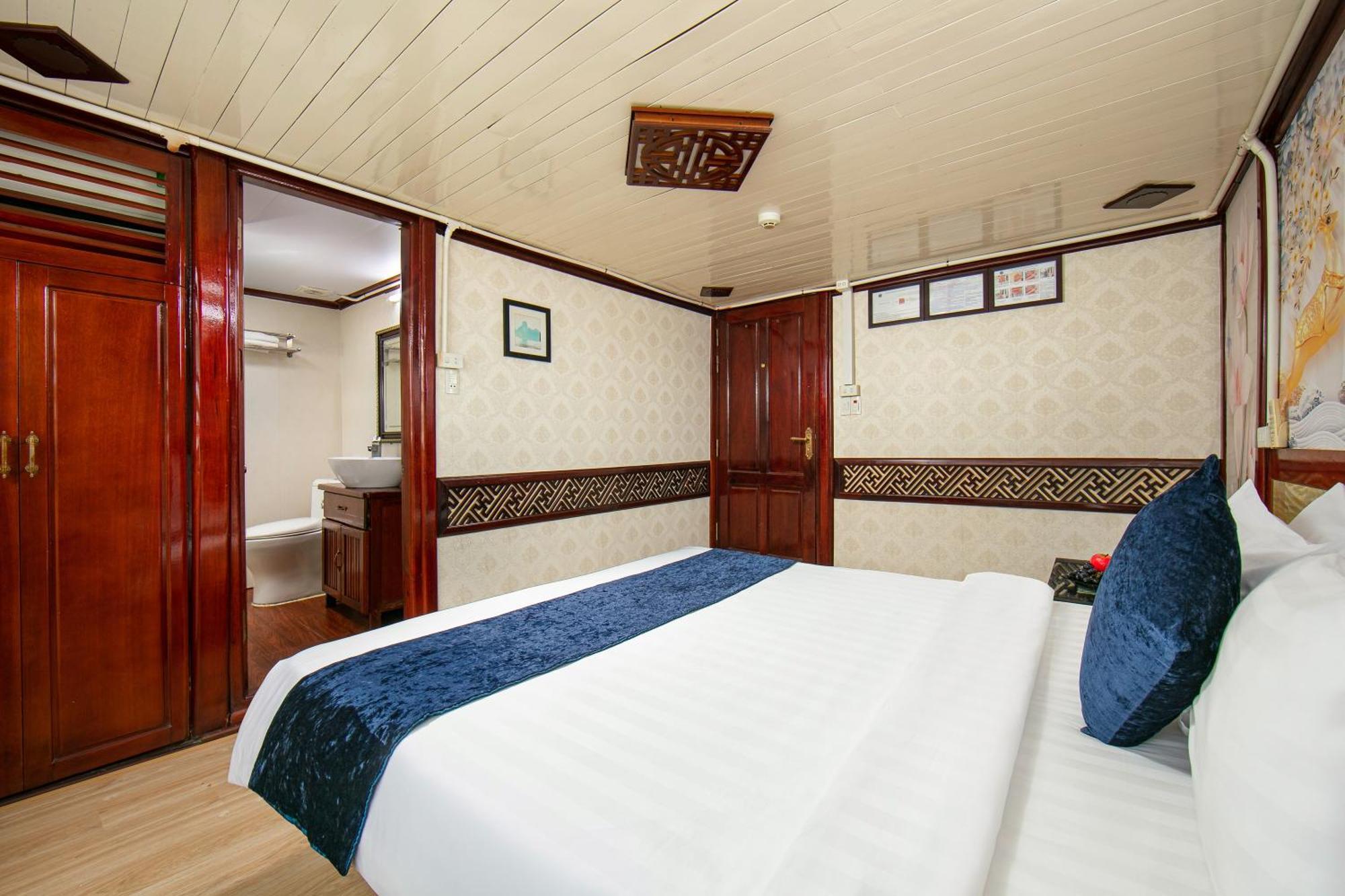 Fantasea Imperial Cruise Hotel Ha Long Buitenkant foto